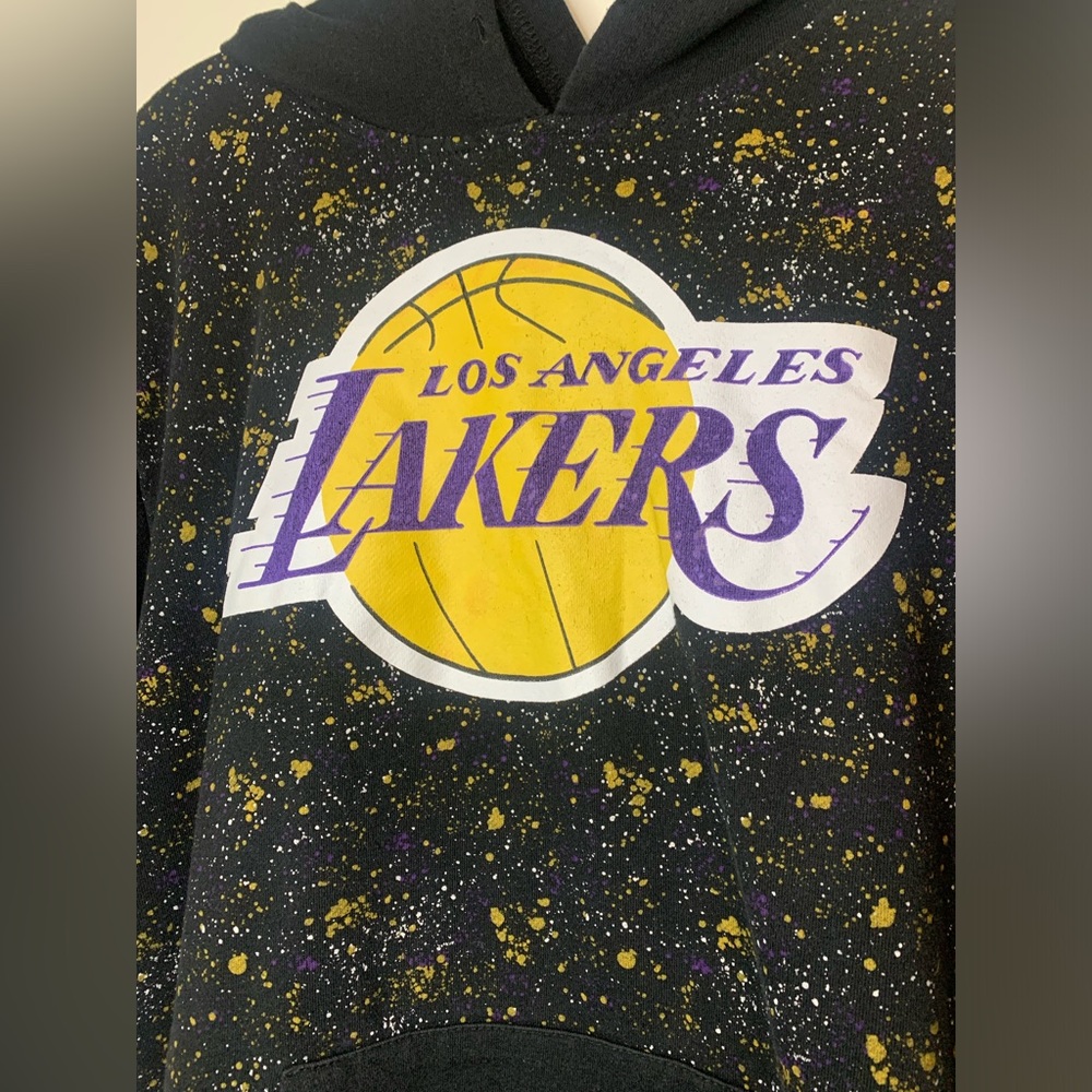 Los Angeles Lakers short sleeve hooded sweatshirt. Mens. NBA. Good condition XXL - Picture 4 of 7